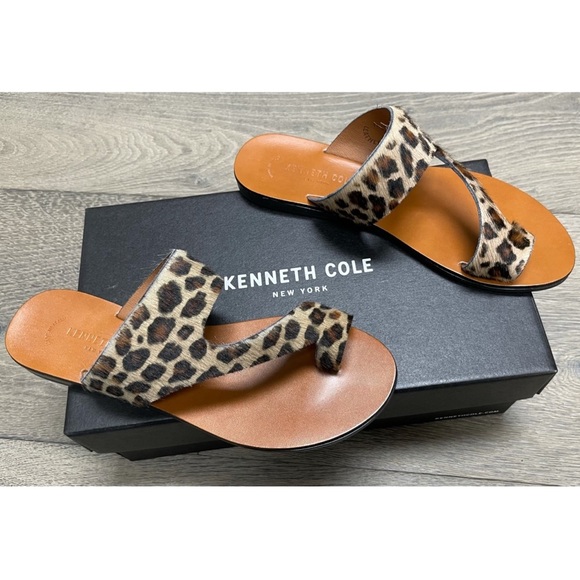 Kenneth Cole New York Palm Flat Toe Loop Sandal - Picture 8 of 13